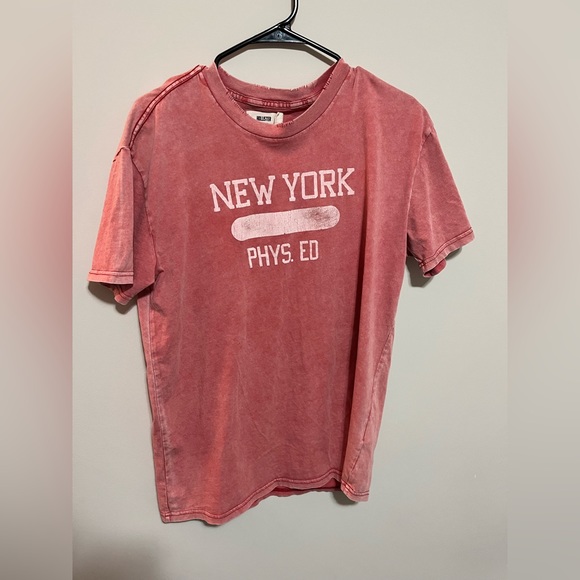 Hollister T-Shirt Size Small - Picture 1 of 2